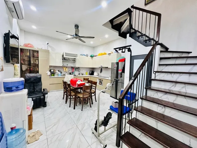 Bán nhà An Dương Vương 60m² ngang 4.5m giá 18.3 tỷ Phường Phú Thượng (LH: Zalo 0862299066)