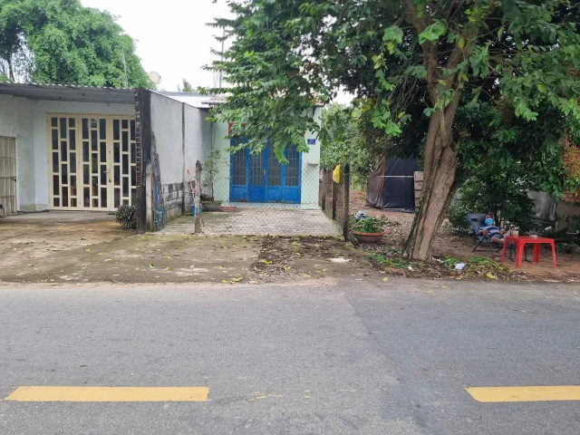 (S782) Đất (tặng nhà) mặt tiền Bến Súc, xã An Phú, dt 254m2, thổ cư 120m2, giá 2 tỷ 300 thương lượng