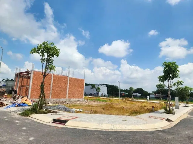 Cần bán 1 lô đất Phường Long Nguyên TP Hồ Chí Minh ( Mới )