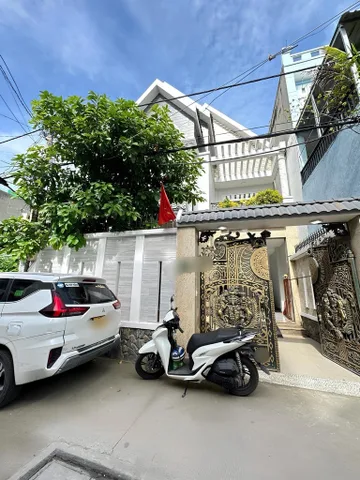 Biệt Thự - 3 Tầng, DT: 8x20= 160m² , giá 11.4 tỷ Phường Bình Tân