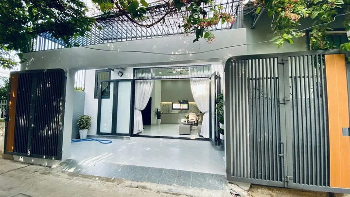 Nhà 3 tầng mới tinh trung tâm Nam Nha Trang – Full nội thất, 2 mặt thoáng, gần siêu thị  Coopmart