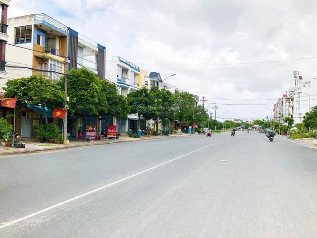 Chính chủ bán lỗ 300tr lô đất mặt tiền QL51-Sân Bay Long Thành 4km-sổ sẵn công chứng 1ty5 Bank 70% 0 LÃI