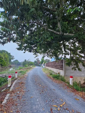 Lô đất view rạch đường xe tải, gần quán cfe Gia Nguyên, chủ ngộp cần bán gấp