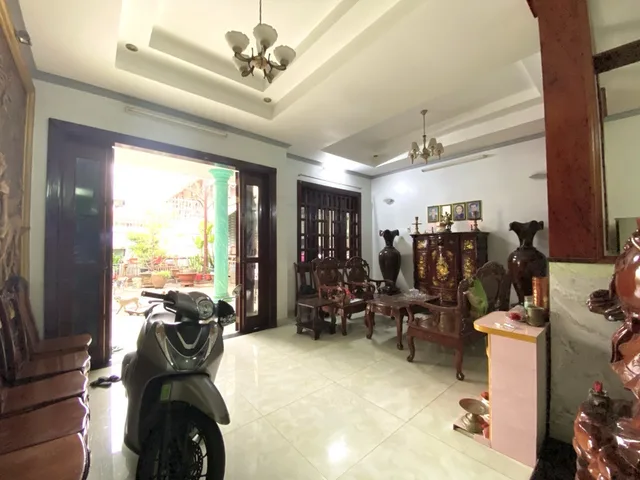 Bán nhà gấp 1 Tấm Đường 41 LiNH Đông Thủ Đức