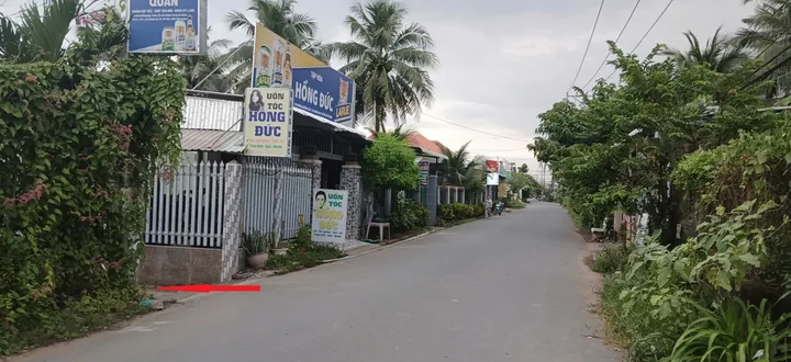 LÔ ĐẤT RỘNG 300m2. Có 135 thổ. Huyện 95 xe 7 chỗ vào 110 mét. BAO RẺ NHỨT Trung An-MT cũ.