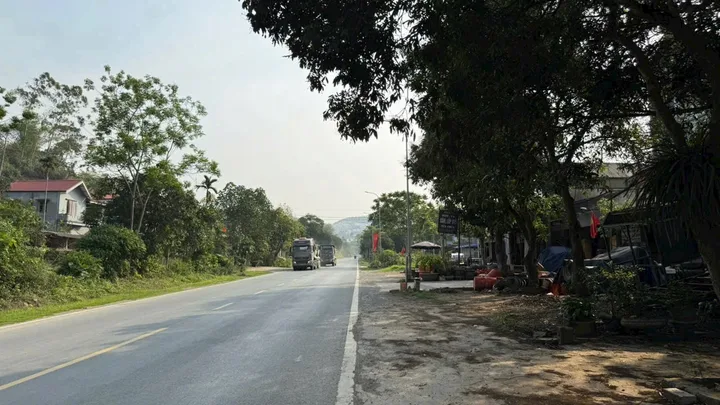 HOT HOT 🆘 BÁN GẤP LÔ ĐẤT BUÔN BÁN KINH DOANH TỐT, GIÁ RẺ QUÁ Ạ….😭