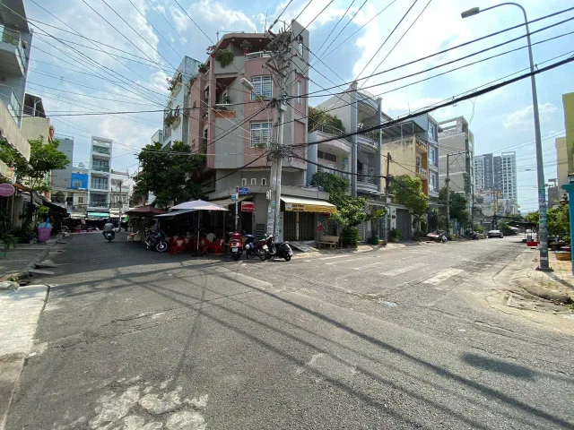 Bán nhà 3 tầng , MẶT TIỀN LÊ THẬN 4x20, giá chỉ nhỉnh 9 tỷ , siêu hiếm