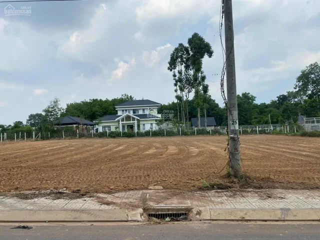 Bán đất 1076.2m² ngang 30m giá 320 triệu Phường An Lộc 0938889035-a út