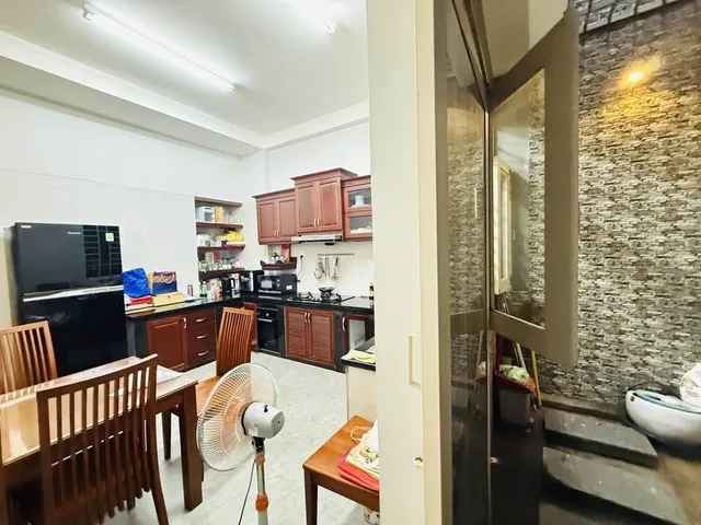 Nhà 63.8m2 hẻm 5m Trần Hữu Trang, Phú Nhuận xây 1 trệt 2 lầu