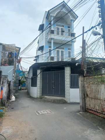 Nhà đẹp DT 110m2, căn góc 2 mặt tiền, 3 tầng, HXH, Nguyễn Duy Trinh, Long Trường, Quận 9