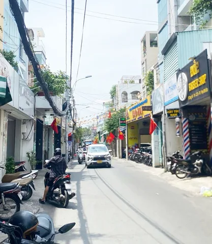 Nhà 4 tầng, Mặt Tiền Đông Hồ, Tân Hòa, 100m2, chỉ 18 tỷ TL