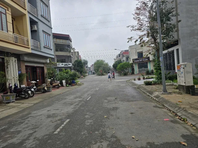 Bán 90m đất giãn dân thôn hoài thượng xã liên bão tiên du. Làn 2 trục chính cổng bệnh viên đa khoa tiên du. Xã liên bão bắc ninh