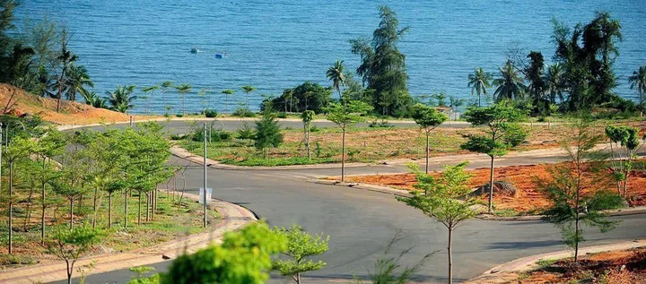 Đất nền view biển trung tâm TP. Phan Thiết - Cách sân bay 5km - 200m2 - Full thổ cư - Giá chỉ 11 triệu/m2