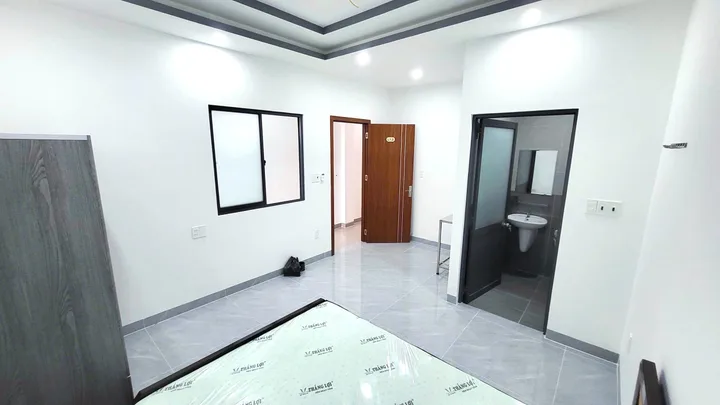 Bán gấp căn hộ dịch vụ 415m² sàn 14 phòng khai thác dòng tiền 50tr/tháng, sổ hồng còn mùi thơm mực giá 16.5 tỷ ngay chợ cây xoài Cát Lái Q2 cũ