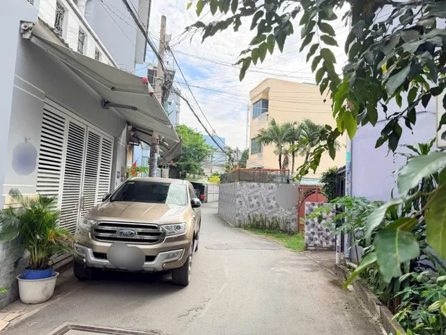 BÁN ĐẤT Quận 2 MẶT TIỀN ĐƯỜNG Ô TÔ gần Nguyễn Tuyển P. BÌNH TRƯNG TÂY, QUẬN 2 gần chợ Giồng  full thổ cư (6,4x 27m)