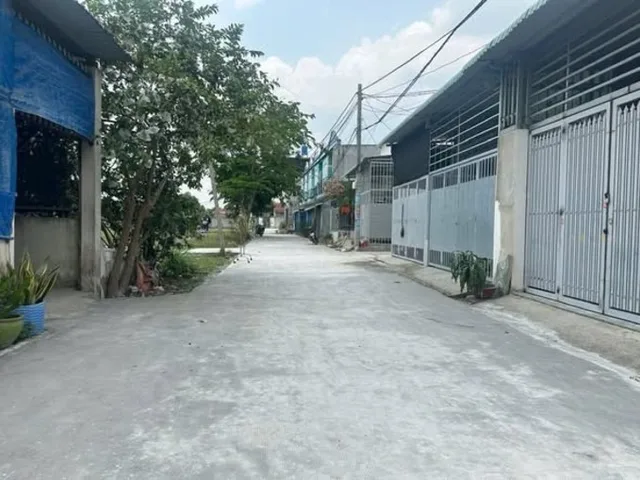 bán gấp lô đất đường nhựa bàu tràm 190m2 sổ hồng thổ đủ 1tỷ 320tr mỹ hạnh nam