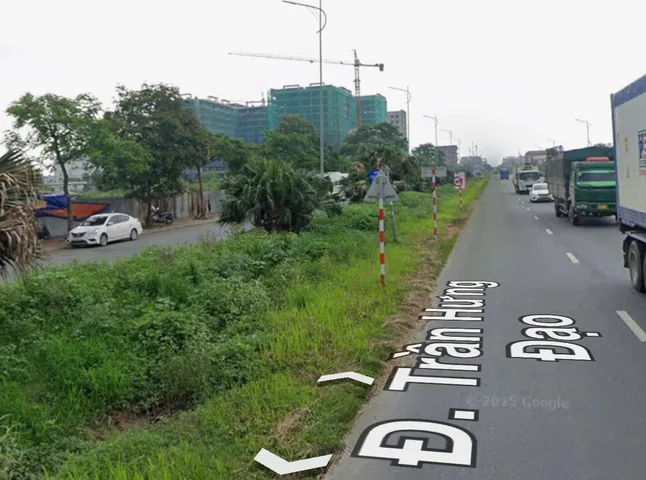 Bán nhà 6 tầng diện tích đất 102m mặt đường quốc lộ 18. Cạnh cổng chào mao dộc phượng mao quế võ. Kinh doanh sầm uất ngày đêm. Phường quế võ bắc ninh