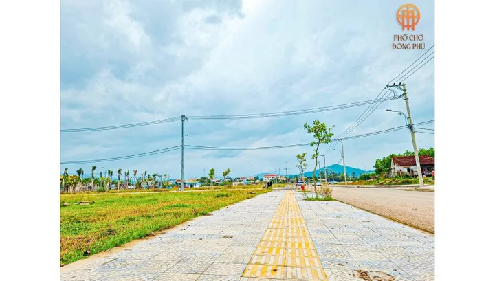 Chính chủ gửi bán lô góc đẹp nhất b2-7 trục đường 18.5m , diện tích 160m2 KHU PHỐ CHỢ ĐÔNG PHÚ