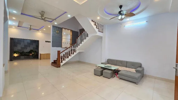 NHÀ MỚI ĐẸP 4 TẦNG Đ.SỐ5 BHH ,BÌNH TÂN