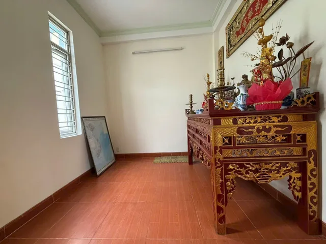 🏠🏠🏠Bán nhà 3 tầng 60m2 ngõ tuyến 2 đường 5 mới Hùng Vương, Hồng Bàng ô tô đỗ 24/24 giá 2,9 tỷ

♦️Diện tích : 57,7m2. Mặt tiền : 8,22 m
♦️Hướng : Nam ĐTT. Đường trước đất rộng : 3,3 m
🏠Nhà dân độc lập, còn chắc chắn, về ở luôn vô tư. Xây 3 tầng hơn 170