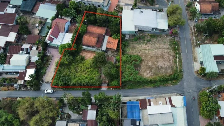 Bán nhà vườn 1/Huỳnh Thị Bẳng sát chợ Phú Hòa Đông Củ Chi TPHCM, DT: 1145m2.