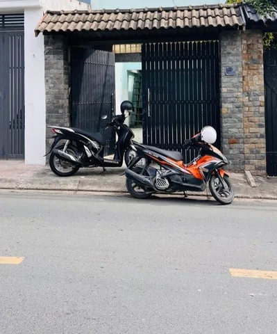 Bán nhà mặt tiền đường, khu vực trung tâm phường Tăng Nhơn Phú A, Quận 9