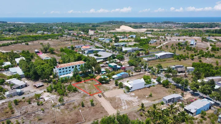 Đất đẹp gần khu Biệt thự Eco Bangkok Villa Bình châu. Xây tường rào xung quanh