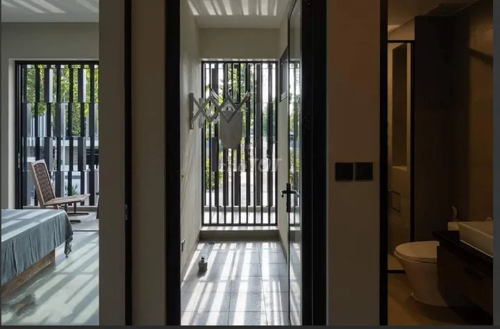 Bán Nhà Biệt Thự 12PN, 13WC, 405m2 tại Phú Thọ, Thủ Dầu Một,Bình Dương