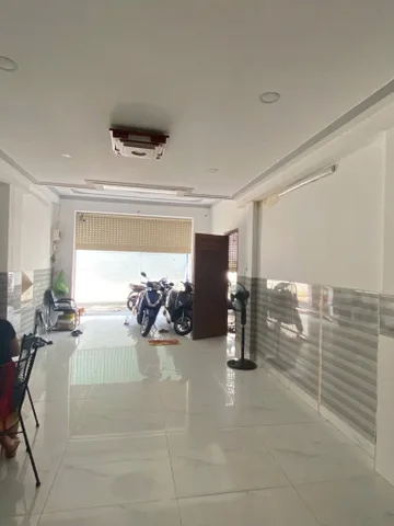Bán nhà 2 Tầng, Hẻm ôtô, DT: 82m² ngang 5m giá 8 tỷ Phường Phú Thọ Hòa