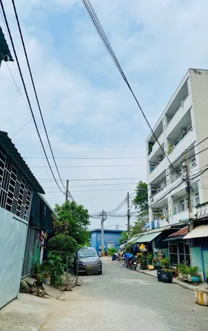 MẶT TIỀN 5x20M – NHÀ ĐẸP 3 TẦNG – GẦN AEON TÊN LỬA – KCN TÂN TẠO
Nhà mới, thoáng, thiết kế hiện đại.
4PN – 3WC – sân thượng trước sau.
Khu vực khan hiếm nhà mặt tiền giá tốt.
gọi ngay cho Hương xem nhà 24/7 – gặp chủ thương lượng trực tiếp