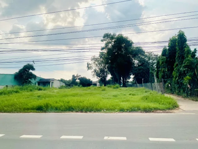 Bán đất 3429.8m² ngang 42m giá 2.8 tỷ Xã An Long