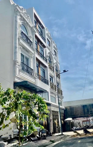 🏠☘️Siêu phẩm Tỉnh lộ 10 Quận Bình Tân- 56m2 -5 tầng -4 pn,Xe hơi ngủ trong nhà-G.i.á 7.2 tỷ

👉Nhà xây 5 tầng, 1 trệt ,1 lửng .2 lầu .Gồm 4pn,5wc, 

👉Khu dân trí cao,An ninh tốt ,Gần Tên lửa gần chợ ,gần trường học các cấp ... 
👉Tặng theo đầy đủ nội t