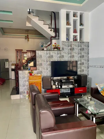 🏠☘️Giá nhỉnh 6 tỷ , Lê Đình Cẩn . Dt 64m2 sổ nở hậu tài lộc có 6pn hẻm xe tải . Giá nhỉnh 6 tỷ 
- Kết cấu 4 tầng ,Phòng khách , Phòng bếp ,6 Phòng ngủ ,3wc , Khu vực toàn nhà cao tầng , An ninh tốt , Giáp khu tên lửa Aeon mall ,tỉnh lộ 10 , gần trường họ