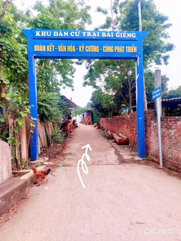 Bán 88 m Tại Sơn Đoài - Tân Minh 
Sát Trục Chính Kinh Doanh  , Gần Trường Cấp Trung Học cơ Sở Tân Minh B