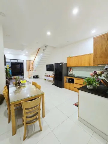 🚗 BÁN NHÀ 3 TẦNG - 71M2( 4/4.8*16.2) - NỞ HẬU - HOÀN CÔNG - TIỆN ÍCH BỔ VÂY - HẺM XE HƠI 10M, VỈA HÈ - GẦN UBND, CHỢ - LONG TRƯỜNG, THỦ ĐỨC.