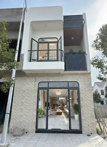 Bán nhà 2 tầng nằm cổng sau KCN Nam Tân Uyên - 590tr nhận nhà ở ngay