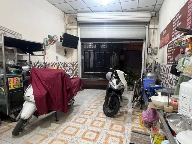 BÁN GẤP NHÀ MẶT TIỀN KINH DOANH SẦM UẤT NGAY CHỢ LẠC QUANG - 4.2x25 - 2 TẦNG - ĐƯỜNG 10M - 8.X TỶ