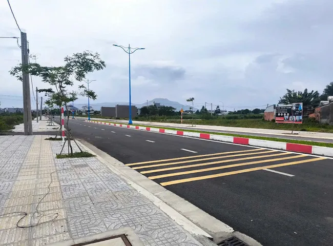 Hai vợ chồng cãi nhau ra ngay lô đất 4 tỉ 350 còn TL