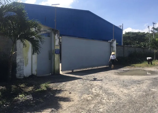 Nhà xưởng cực phẩm diện tích khủng 9.000m2 full thổ cư. ngộp bank 50 tỷ. giảm mạnh bán gấp, giá rẻ