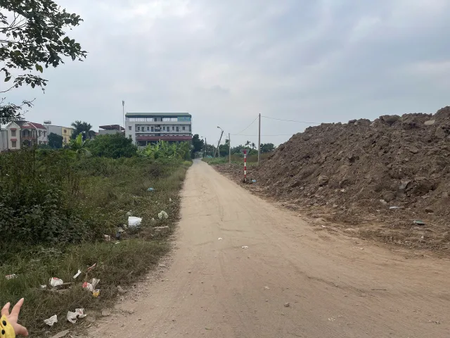 Bán 93.2m đất thổ cư làng vân mẫu vân dương. Cạnh đô thị him lam giai đoạn 2. Đường ô tô vào tận đất. Kinh doanh nhà trọ tốt. Phường nam sơn tỉnh bắc ninh