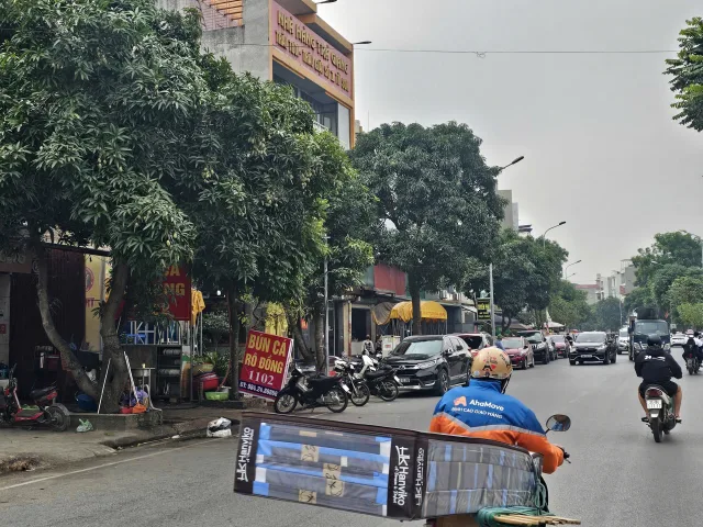 Bán 196m đất 2 lô liền nhau tặng nhà cấp 4. Mặt đường lê quang đạo. Kinh doanh sầm uất ngày đêm. Cạnh chợ giầu. Phường từ sơn tỉnh bắc ninh