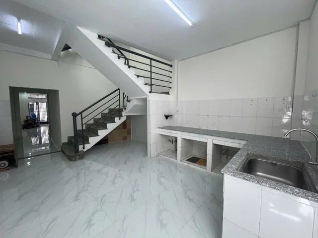 Bán Gấp Nhà Phố 3 Tầng Diện Tích 81m2  Xe Hợi Đậu Trước Cửa Đường Lê Đức Thọ P15 Gò Vấp