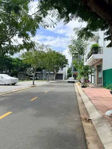 Bán nhà 80m² ngang 5m giá 9.5 tỷ Phường Nam Nha Trang