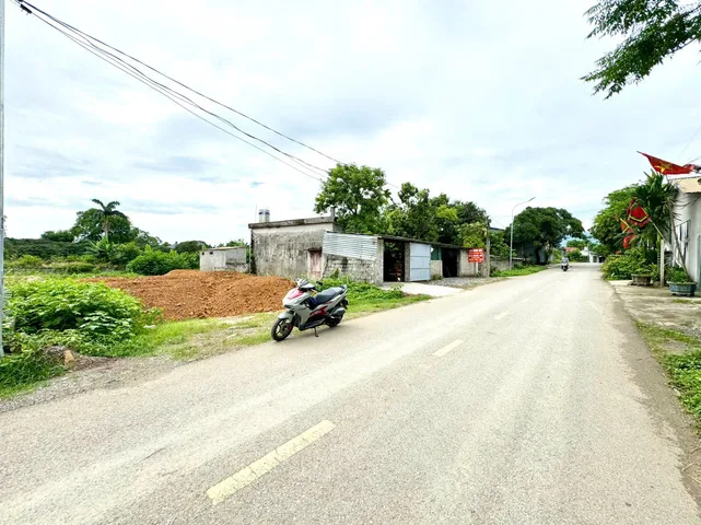 222m - mặt đường trục chính liên xã vào KCN Nhuận Trạch - nhỉnh 3 tỷ