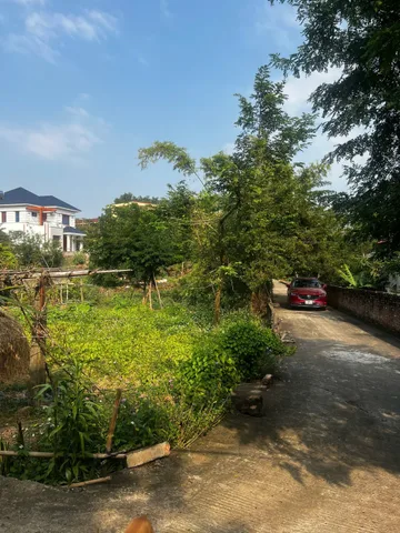 Thổ cư thôn Nam đồng việt , ngay uỷ ban, bên cạnh trường học c1,2 , 
👉 đường ô tô tận đất 
👉 đất vuông vắn 
Mà giá chỉ 7xx( x nhỏ xíu ) 🫢 mà có x là bán 
☎️0983088192