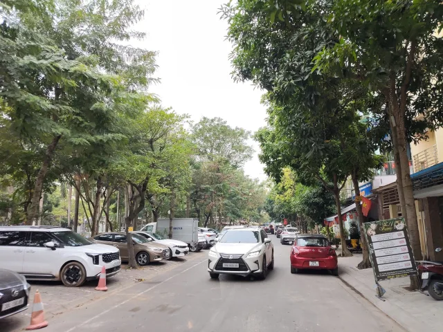 Bán nhà 4 tầng hud-A diện tích đất 82.5m nhìn chếch vườn hoa và nhìn đường. Mặt đường võ cường 4 thông thẳng ra ngọc hân công chúa. Phường võ cường tỉnh bắc ninh