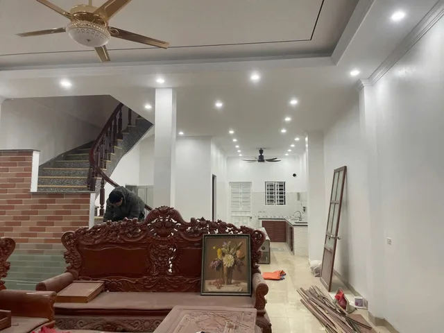 Bán nhà 3 tầng diện tích đất 81m nhìn vườn hoa bò sơn sau bệnh viện hoàn mỹ. Phường võ cường tỉnh bắc ninh