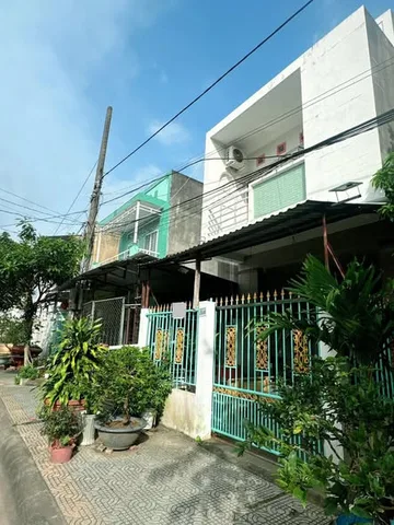 Bán nhà 1 trệt 1 lầu khu dân cư an ninh tại TP Bến Tre