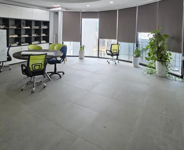 Sàn thông cho thuê 300m2 làm văn phòng, spa, thể dục thể thao 35 triệu/ tháng