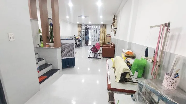 ( QUẬN 8) PHẠM THẾ HIỂN. CHỈ 4,5 TỶ SƠ HỮU NGAY NHÀ 67M2, NHÀ ĐẸP ĐÓN TẾT.